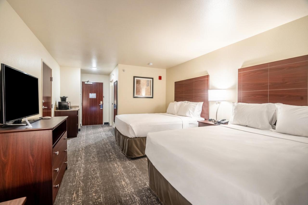 Cobblestone Hotel & Suites - Andrews Bagian luar foto